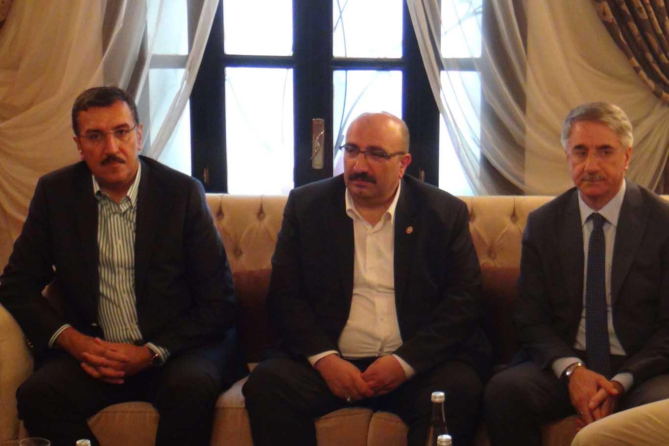 “OHAL sıkıyönetim değil darbecilere yönelik bir tasarruftur” “OHAL sıkıyönetim değil darbecilere yönelik bir tasarruftur”